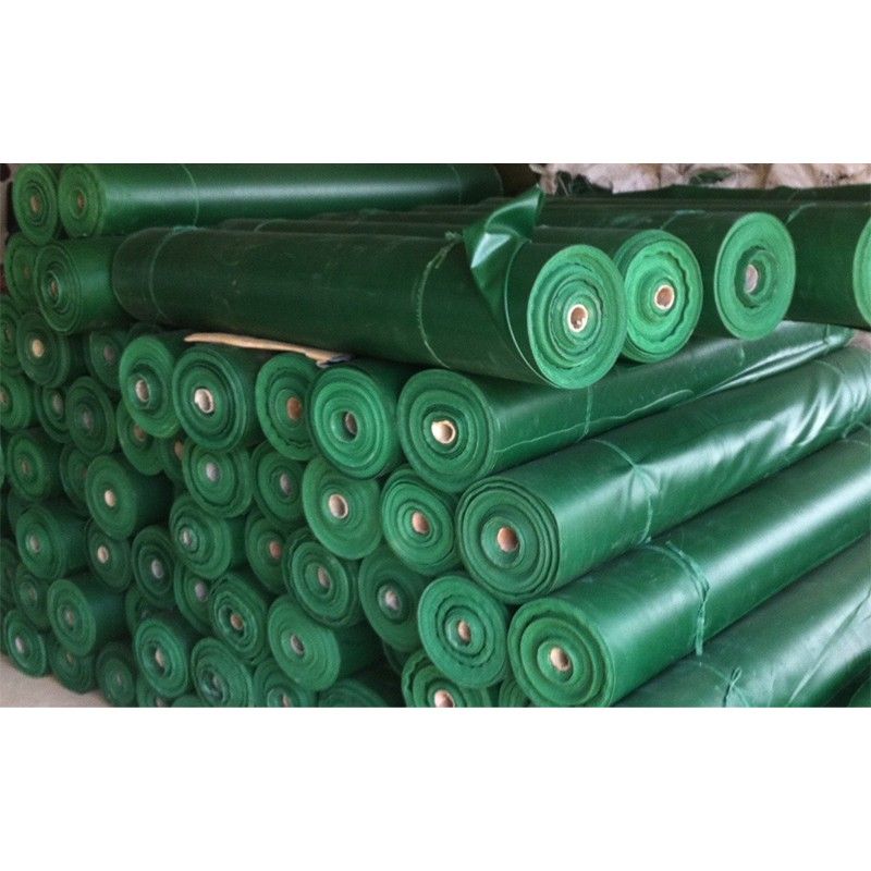 車(chē)和貨場(chǎng)蓋布